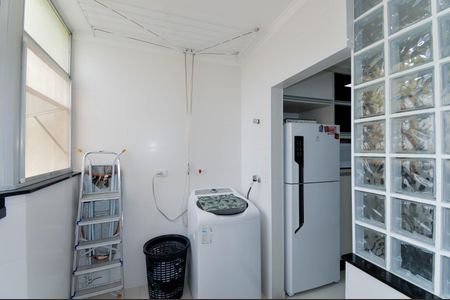 Apartamento à venda com 90m², 3 quartos e 2 vagas Apartamento à venda com 90m², 3 quartos e 2 vagasÁrea de Serviço