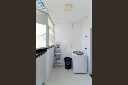 Apartamento à venda com 90m², 3 quartos e 2 vagas Apartamento à venda com 90m², 3 quartos e 2 vagasÁrea de Serviço