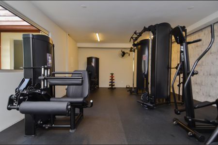 Apartamento à venda com 90m², 3 quartos e 2 vagas Apartamento à venda com 90m², 3 quartos e 2 vagasAcademia