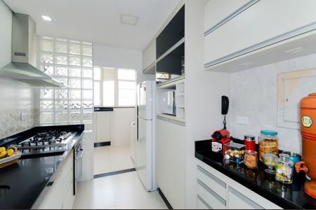 Apartamento à venda com 90m², 3 quartos e 2 vagas Apartamento à venda com 90m², 3 quartos e 2 vagasCozinha