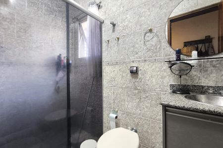 Casa à venda com 95m², 2 quartos e 2 vagasBanheiro da Suíte