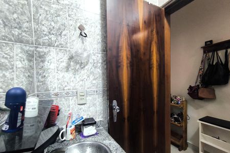 Casa à venda com 95m², 2 quartos e 2 vagasBanheiro da Suíte