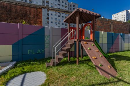 Apartamento para alugar com 44m², 2 quartos e 1 vaga Apartamento para alugar com 44m², 2 quartos e 1 vagaÁrea comum - Playground