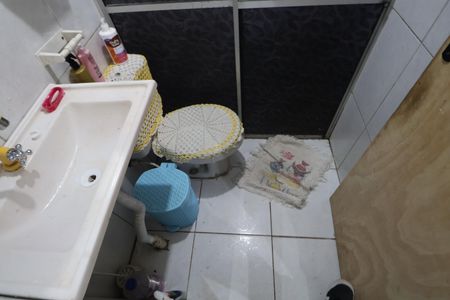Casa à venda com 100m², 4 quartos e 2 vagasBanheiro