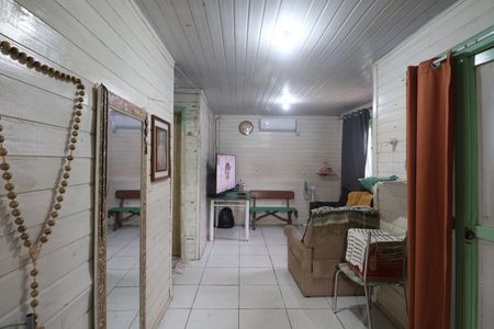 Casa à venda com 100m², 4 quartos e 2 vagasSala