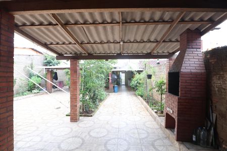 Casa à venda com 100m², 4 quartos e 2 vagasÁrea externa