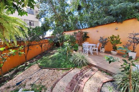 Apartamento à venda com 70m², 3 quartos e 1 vaga Apartamento à venda com 70m², 3 quartos e 1 vagaÁrea comum