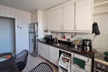 Apartamento à venda com 70m², 3 quartos e 1 vaga Apartamento à venda com 70m², 3 quartos e 1 vagaCozinha