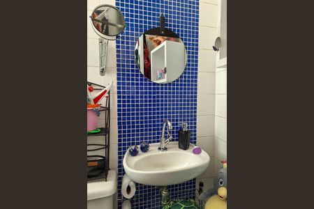 Apartamento à venda com 70m², 3 quartos e 1 vaga Apartamento à venda com 70m², 3 quartos e 1 vagaBanheiro da Suíte