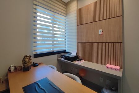 Casa de condomínio à venda com 340m², 4 quartos e 4 vagas Casa de condomínio à venda com 340m², 4 quartos e 4 vagasEscritório