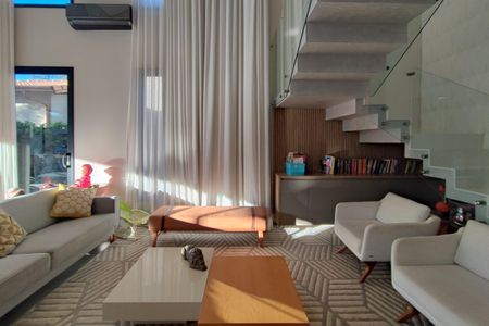 Sala de Estar de casa de condomínio à venda com 4 quartos, 340m² em Swiss Park, Campinas