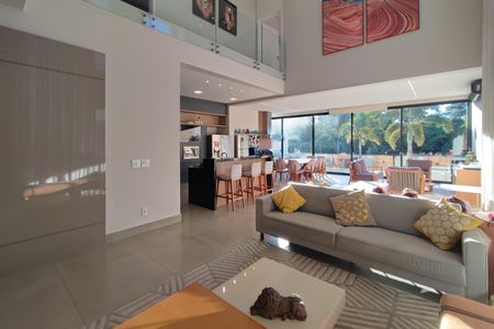 Casa de condomínio à venda com 340m², 4 quartos e 4 vagas Casa de condomínio à venda com 340m², 4 quartos e 4 vagasSala de Estar