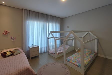 Casa de condomínio à venda com 340m², 4 quartos e 4 vagas Casa de condomínio à venda com 340m², 4 quartos e 4 vagasQuarto Suíte 2