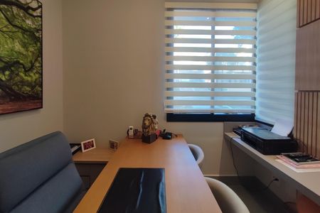 Casa de condomínio à venda com 340m², 4 quartos e 4 vagas Casa de condomínio à venda com 340m², 4 quartos e 4 vagasEscritório