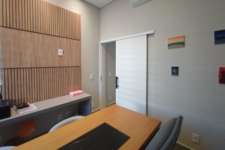 Casa de condomínio à venda com 340m², 4 quartos e 4 vagas Casa de condomínio à venda com 340m², 4 quartos e 4 vagasEscritório