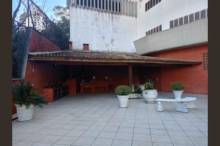 Apartamento para alugar com 285m², 3 quartos e 4 vagas Apartamento para alugar com 285m², 3 quartos e 4 vagasÁrea comum - Churrasqueira