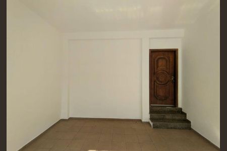 Casa para alugar com 280m², 2 quartos e 2 vagasSala