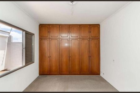 Casa para alugar com 300m², 3 quartos e 2 vagasQuarto