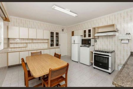 Casa para alugar com 300m², 3 quartos e 2 vagasCozinha