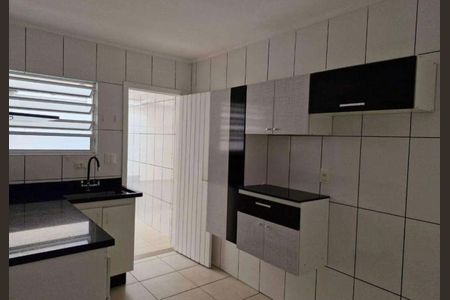 Casa para alugar com 260m², 2 quartos e 2 vagas Casa para alugar com 260m², 2 quartos e 2 vagasCozinha