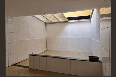 Casa para alugar com 260m², 2 quartos e 2 vagas Casa para alugar com 260m², 2 quartos e 2 vagasLavanderia