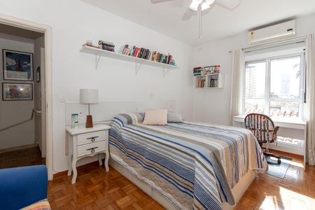 Casa à venda com 156m², 3 quartos e 2 vagasQuarto 1