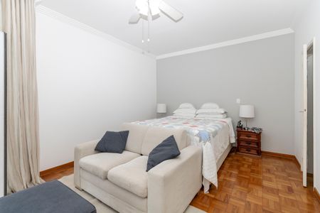 Casa à venda com 156m², 3 quartos e 2 vagasSuíte