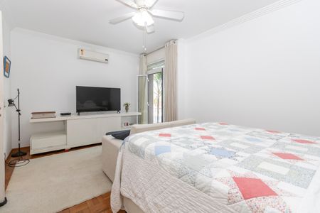 Casa à venda com 156m², 3 quartos e 2 vagasSuíte