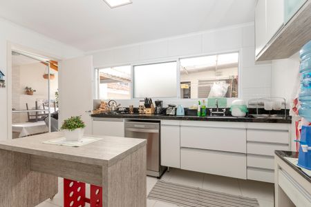 Casa à venda com 156m², 3 quartos e 2 vagasCozinha