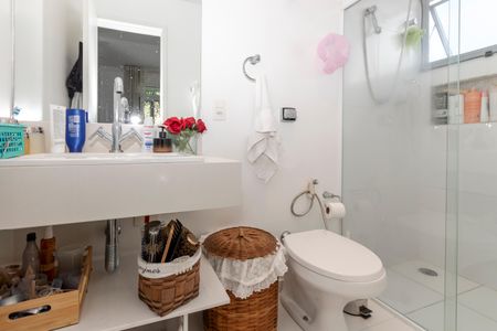 Casa à venda com 156m², 3 quartos e 2 vagasBanheiro da Suíte