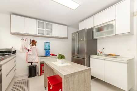 Casa à venda com 156m², 3 quartos e 2 vagasCozinha