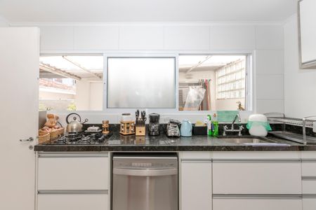 Casa à venda com 156m², 3 quartos e 2 vagasCozinha