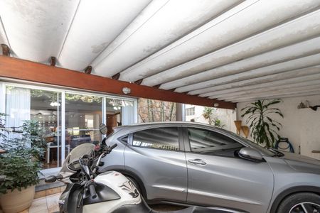 Casa à venda com 156m², 3 quartos e 2 vagasGaragem