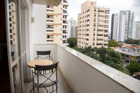 Apartamento à venda com 148m², 3 quartos e 3 vagasVaranda