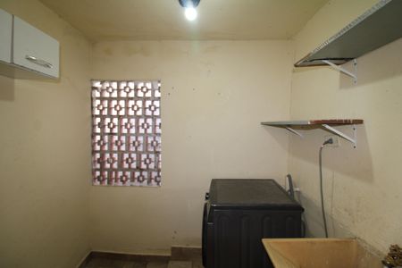 Casa à venda com 300m², 2 quartos e 2 vagasÁrea de Serviço