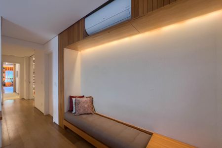 Apartamento à venda com 267m², 4 quartos e 4 vagas Apartamento à venda com 267m², 4 quartos e 4 vagasQuarto 1