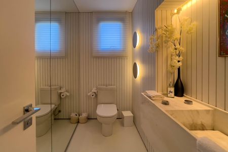 Apartamento à venda com 267m², 4 quartos e 4 vagas Apartamento à venda com 267m², 4 quartos e 4 vagasLavabo da Sala