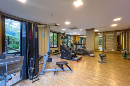 Apartamento à venda com 267m², 4 quartos e 4 vagas Apartamento à venda com 267m², 4 quartos e 4 vagasÁrea comum - Academia