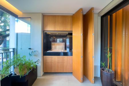 Apartamento à venda com 267m², 4 quartos e 4 vagas Apartamento à venda com 267m², 4 quartos e 4 vagasVaranda da Sala