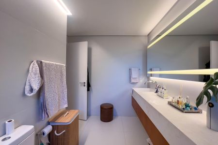 Apartamento à venda com 267m², 4 quartos e 4 vagas Apartamento à venda com 267m², 4 quartos e 4 vagasBanheiro do quarto 1