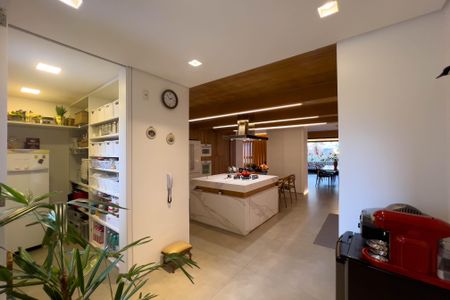 Apartamento à venda com 267m², 4 quartos e 4 vagas Apartamento à venda com 267m², 4 quartos e 4 vagasCozinha