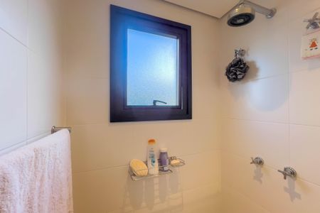 Apartamento à venda com 267m², 4 quartos e 4 vagas Apartamento à venda com 267m², 4 quartos e 4 vagasBanheiro do quarto 2