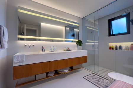 Apartamento à venda com 267m², 4 quartos e 4 vagas Apartamento à venda com 267m², 4 quartos e 4 vagasBanheiro do quarto 1