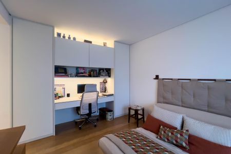 Apartamento à venda com 267m², 4 quartos e 4 vagas Apartamento à venda com 267m², 4 quartos e 4 vagasQuarto 2