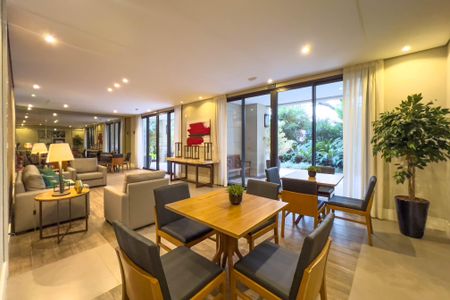 Apartamento à venda com 267m², 4 quartos e 4 vagas Apartamento à venda com 267m², 4 quartos e 4 vagasÁrea comum - Salão de festas