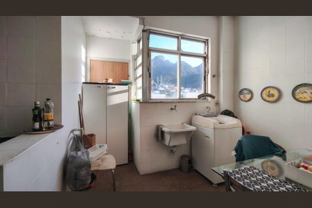 Apartamento à venda com 149m², 3 quartos e 1 vaga Apartamento à venda com 149m², 3 quartos e 1 vagaÁrea de Serviço