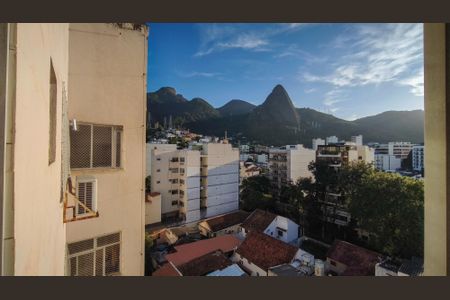 Apartamento à venda com 149m², 3 quartos e 1 vaga Apartamento à venda com 149m², 3 quartos e 1 vagaÁrea de Serviço