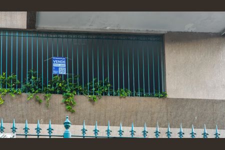 Apartamento à venda com 149m², 3 quartos e 1 vaga Apartamento à venda com 149m², 3 quartos e 1 vagaFachada e portaria