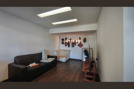 Apartamento à venda com 149m², 3 quartos e 1 vaga Apartamento à venda com 149m², 3 quartos e 1 vagaSala de TV