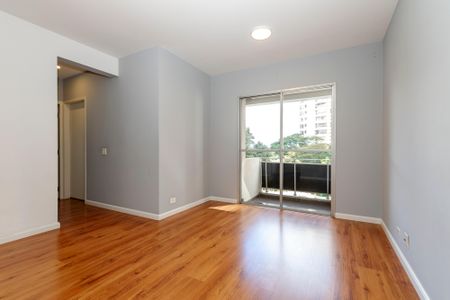 Apartamento à venda com 83m², 2 quartos e 1 vaga Apartamento à venda com 83m², 2 quartos e 1 vagaSala
